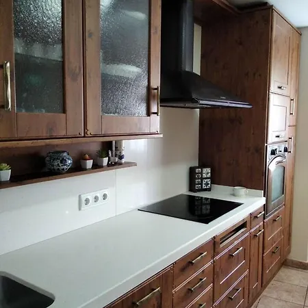 Apartament Spacious In 90 M² Pets Allowed