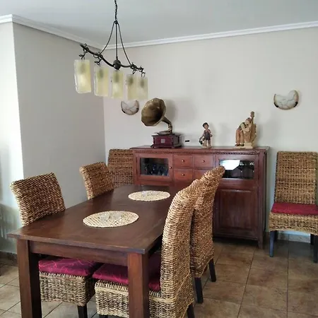 Spacious In 90 M² Pets Allowed Apartament Bronchales