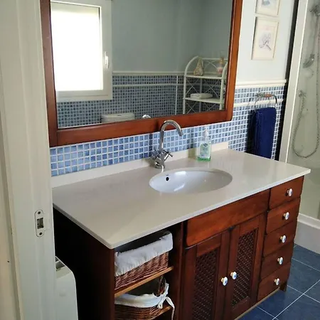 Spacious In 90 M² Pets Allowed